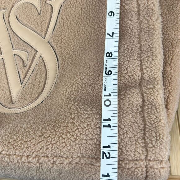 Victoria’s Secret Large Cozy Plush Fleece Sherpa Tote Bag Purse 14 x 12 x 7 in - Picture 4 of 9
